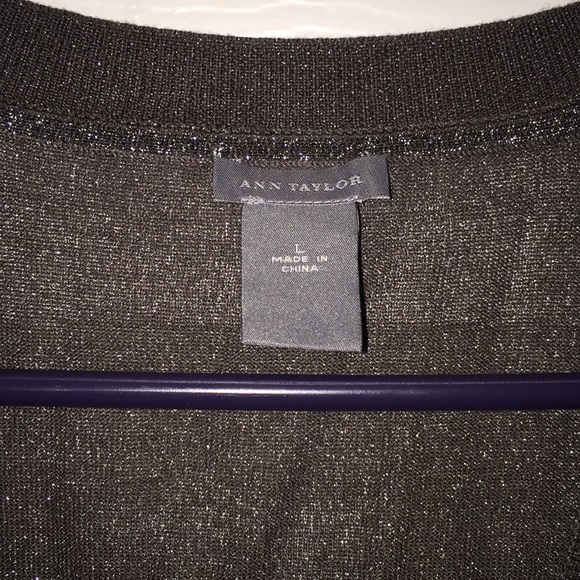 Beautiful cardigan sweater in perfect condition - Picture 4 of 8